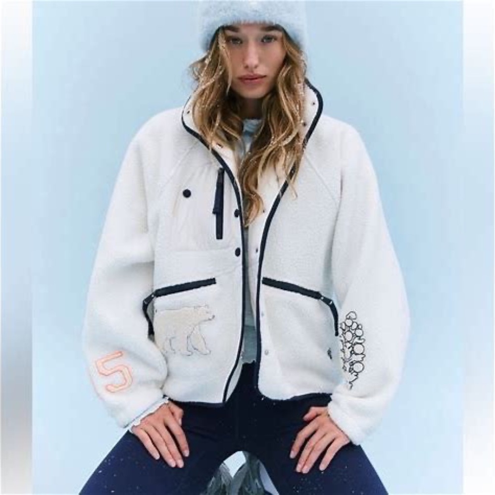 FP Movement Hit The Slopes Patch Jacket - Picture 1 of 14